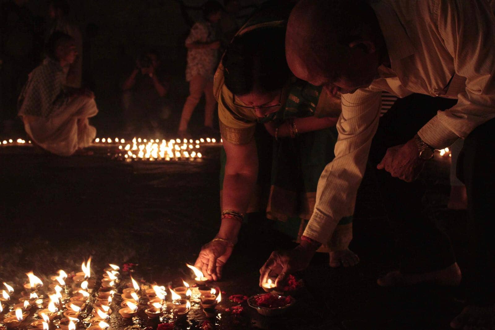 印度隱藏版攻略：眾神之光節 Dev Deepawali，百萬盞陶土油燈閃耀恆河
