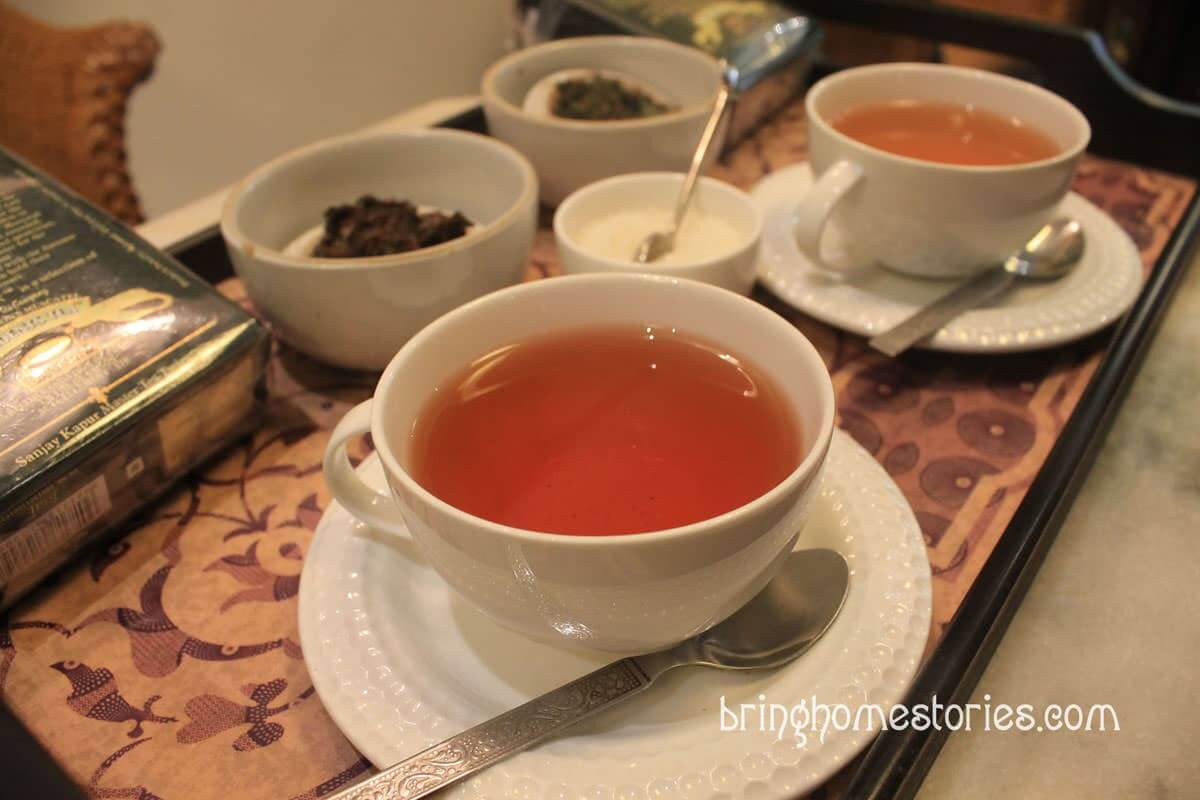 紛亂舊德里大街上的寧靜古董茶店：Aap Ki Pasand 你的選擇