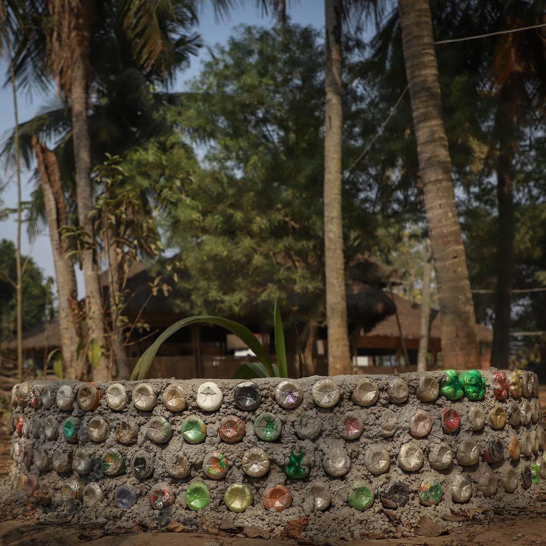 環保換教育：以塑膠垃圾代替學費的印度教育機構