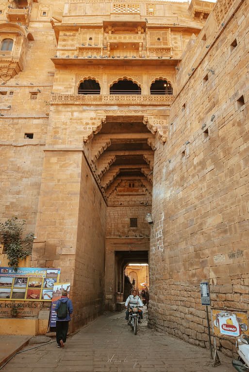 金色城市齋沙默爾的大漠風情：印度12世紀中葉崛起的邊疆堡壘